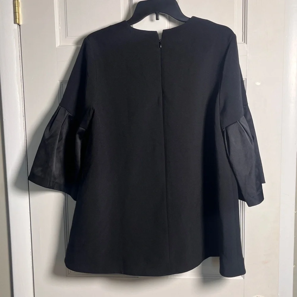 Edit The Brand Black Bell Sleeve Crepe Top Size L